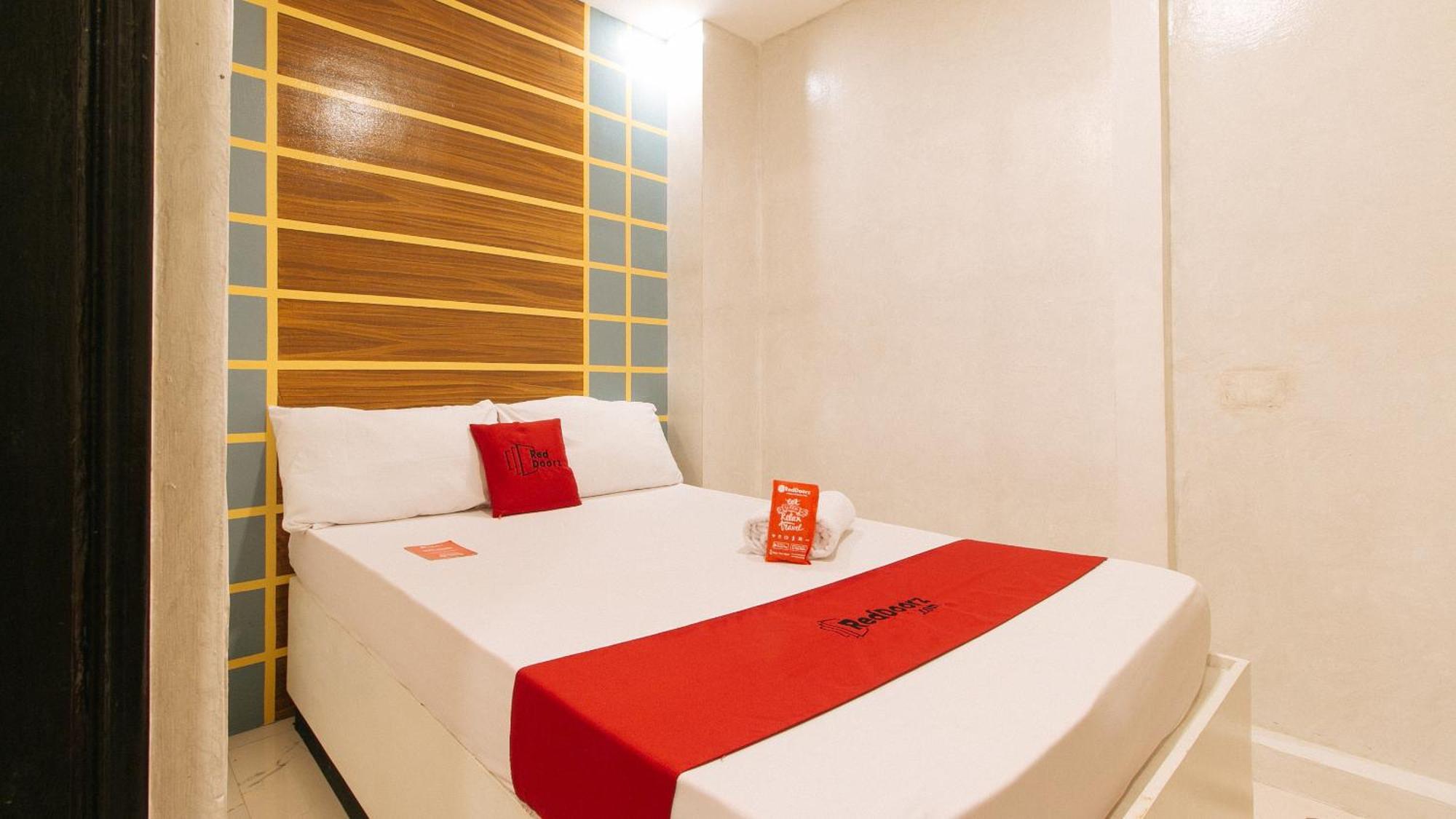 Hotel RedDoorz @ PIY Margal Sampaloc Manila Zewnętrze zdjęcie