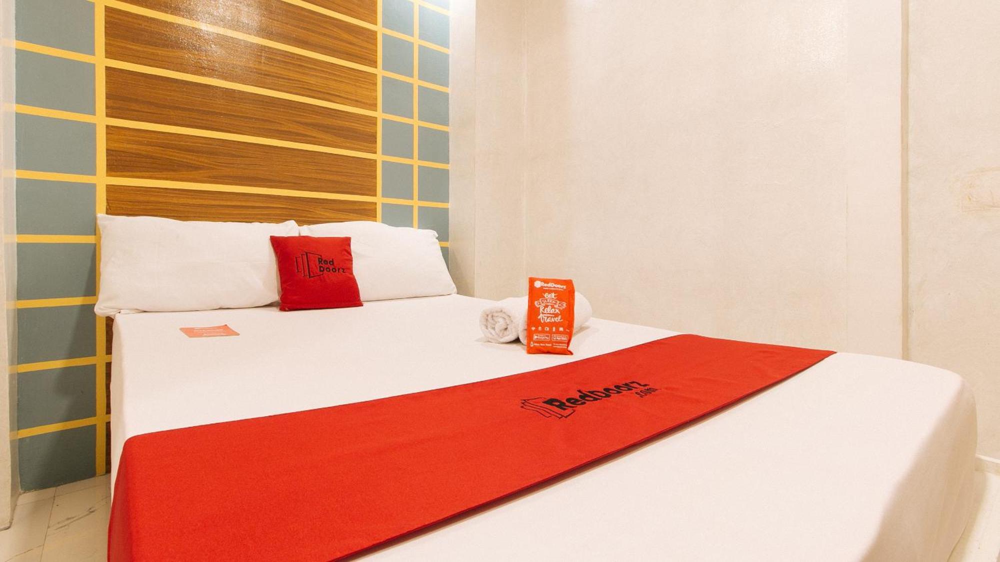 Hotel RedDoorz @ PIY Margal Sampaloc Manila Zewnętrze zdjęcie