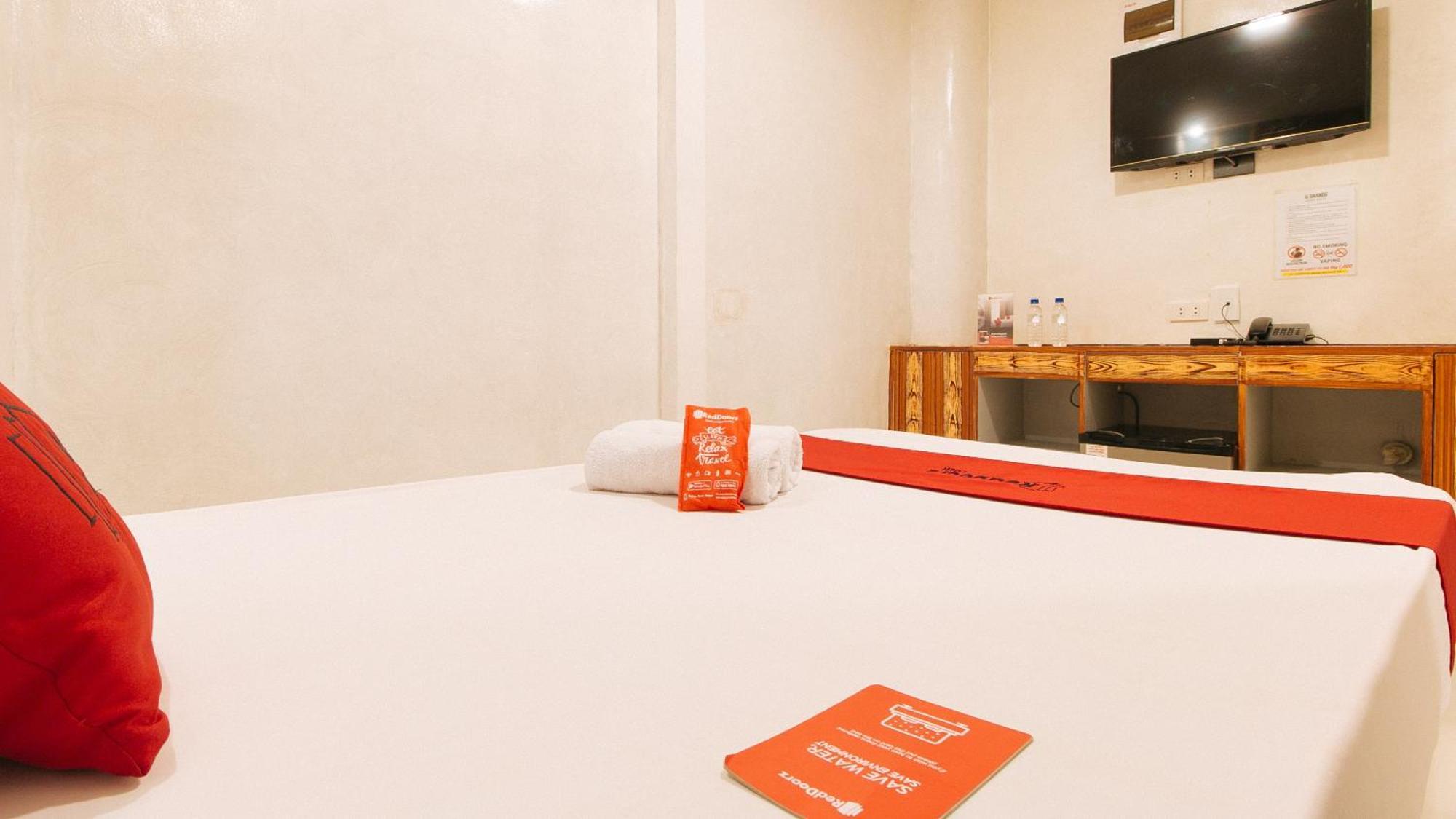 Hotel RedDoorz @ PIY Margal Sampaloc Manila Zewnętrze zdjęcie