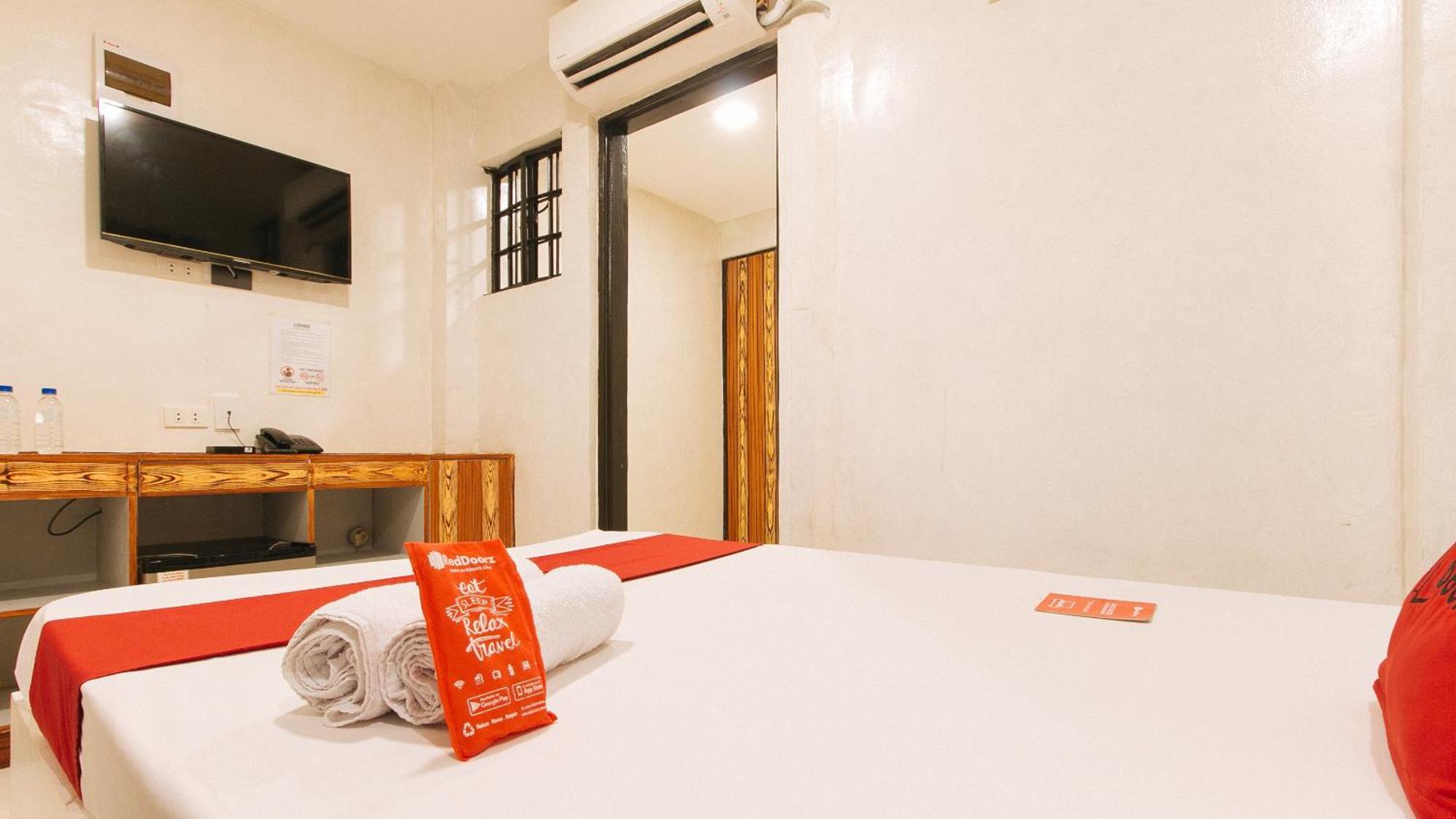 Hotel RedDoorz @ PIY Margal Sampaloc Manila Zewnętrze zdjęcie