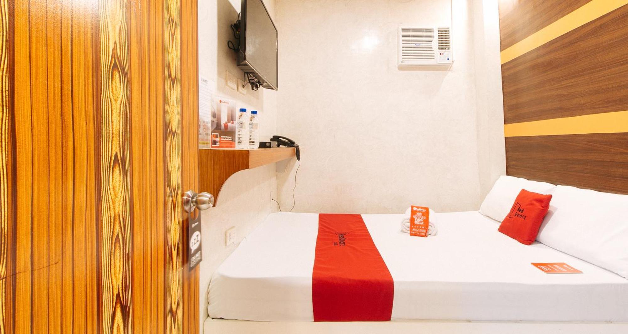 Hotel RedDoorz @ PIY Margal Sampaloc Manila Zewnętrze zdjęcie