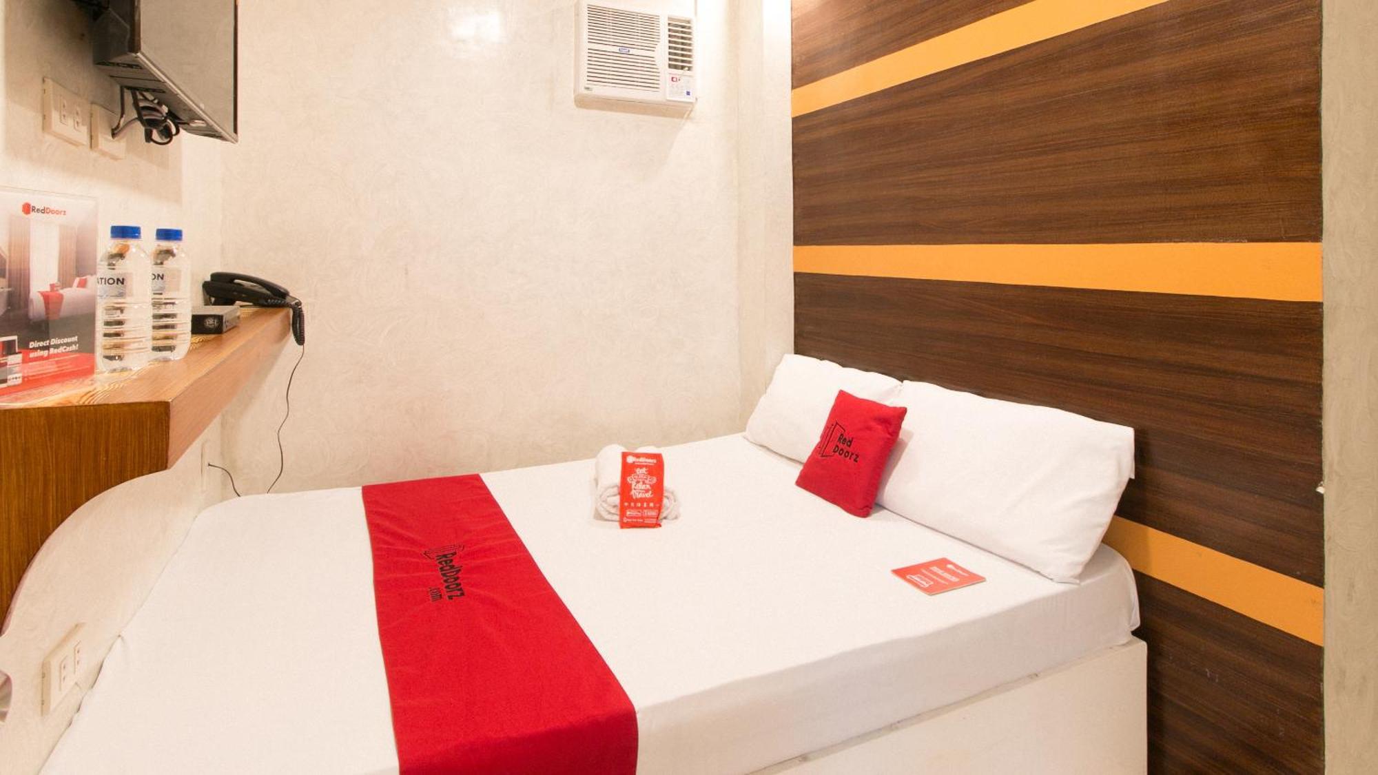 Hotel RedDoorz @ PIY Margal Sampaloc Manila Zewnętrze zdjęcie