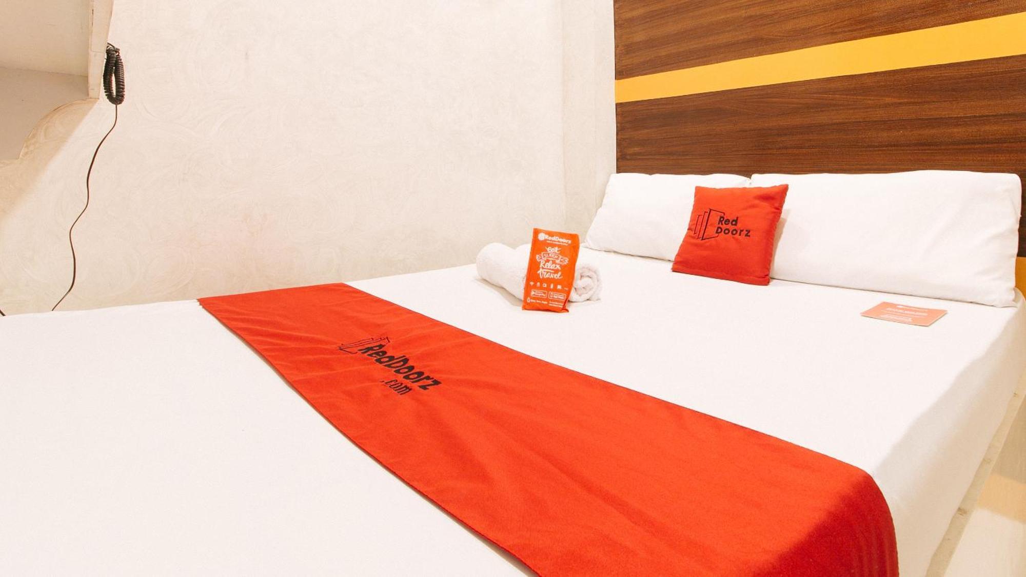 Hotel RedDoorz @ PIY Margal Sampaloc Manila Zewnętrze zdjęcie
