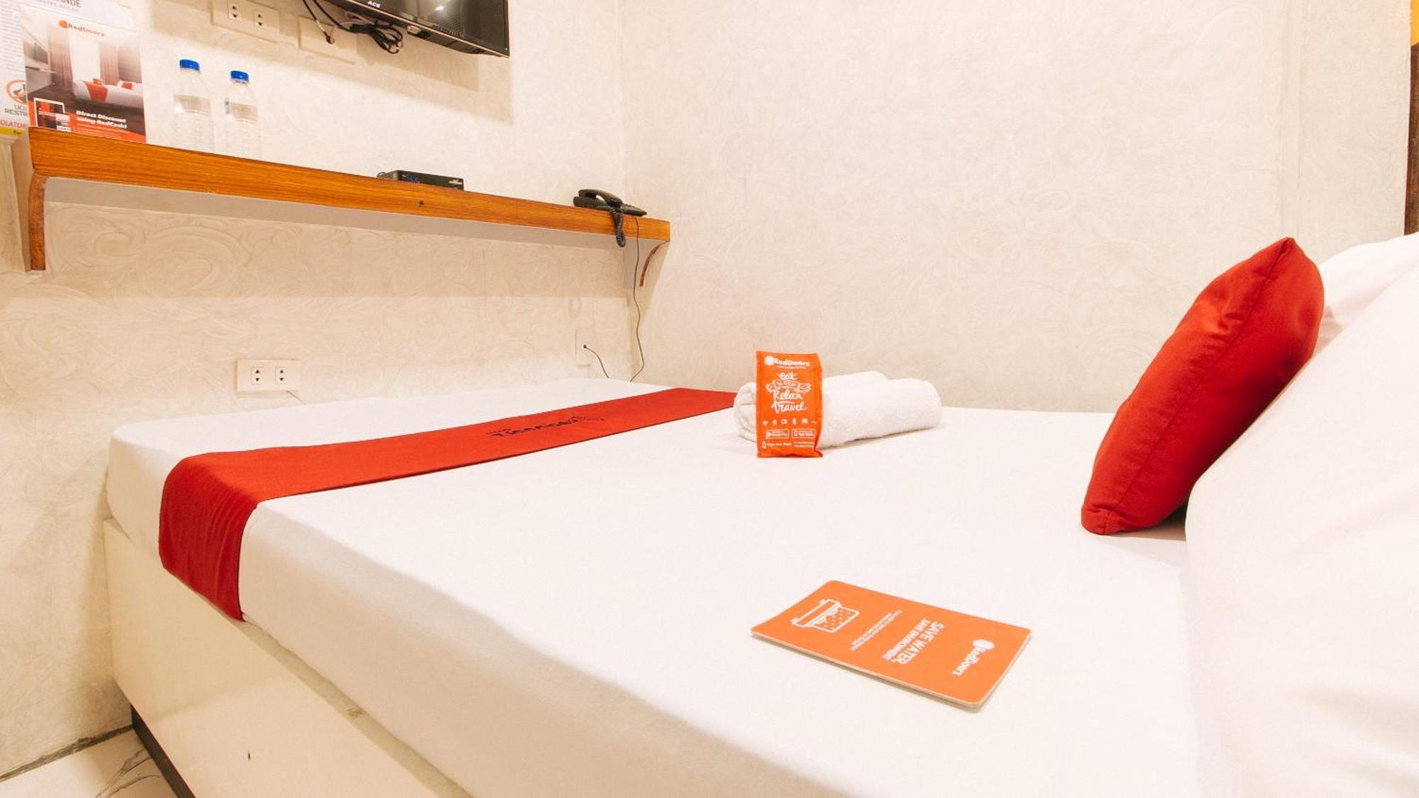 Hotel RedDoorz @ PIY Margal Sampaloc Manila Zewnętrze zdjęcie