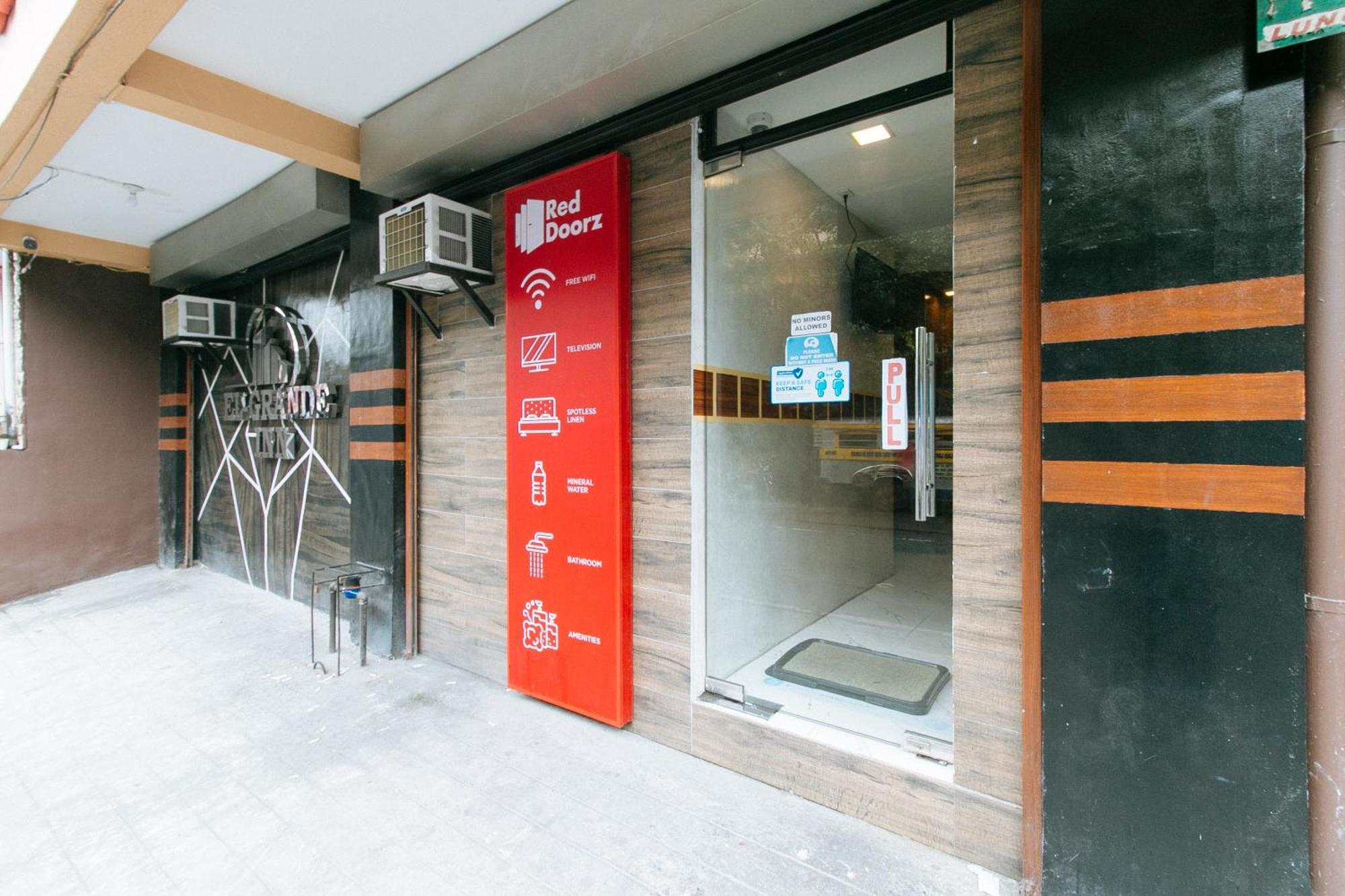 Hotel RedDoorz @ PIY Margal Sampaloc Manila Zewnętrze zdjęcie